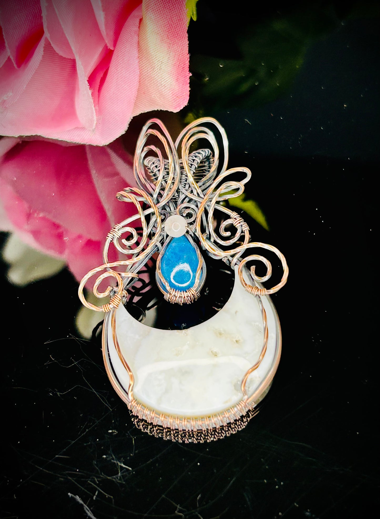 Druzy Snow Agate & Apatite Pendant