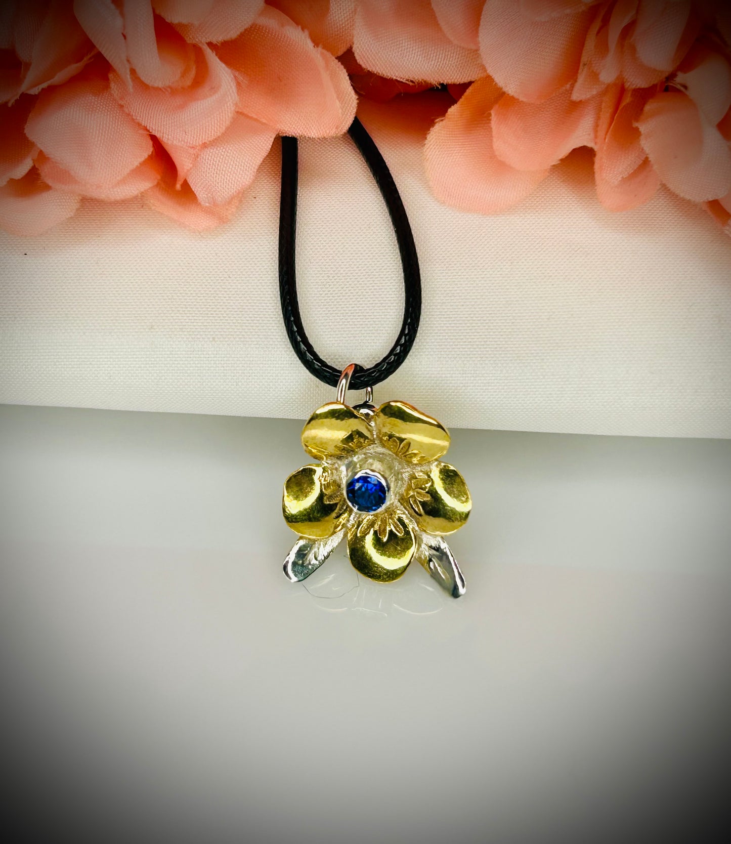 Nugold/Silver Blossom Pendant