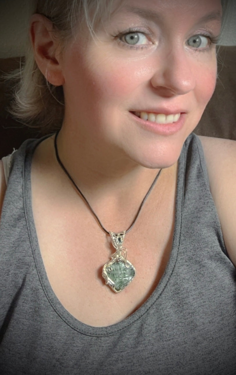Silver Seraphinite & London Blue Topaz Pendant
