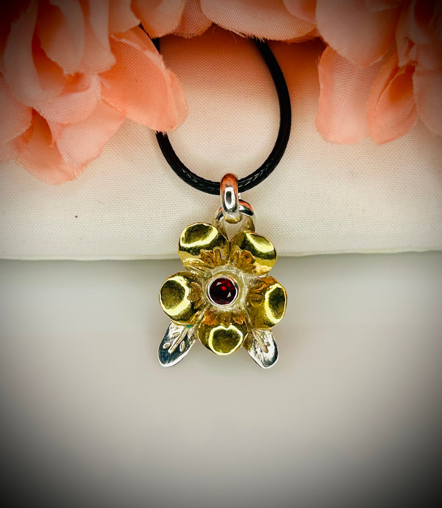 Nugold/Silver Blossom Pendant